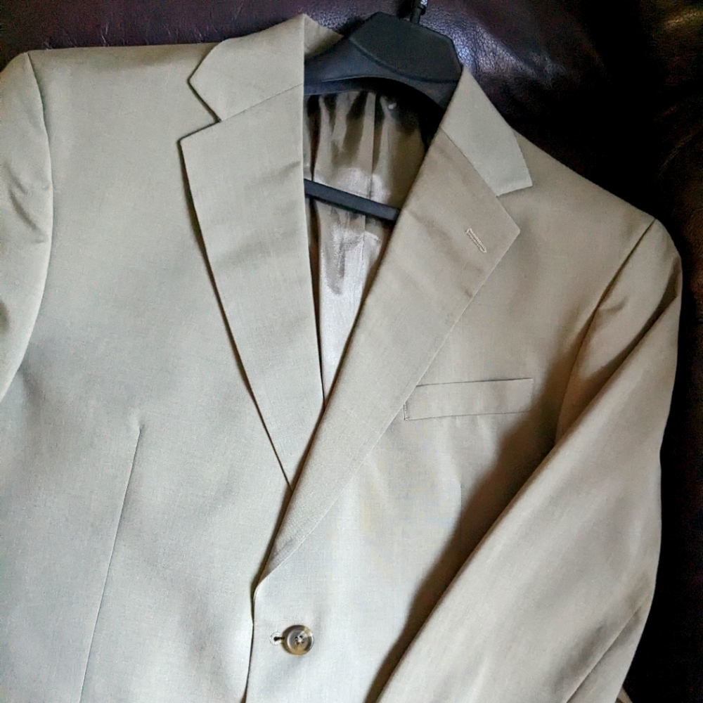 Dockers Men's Suit
